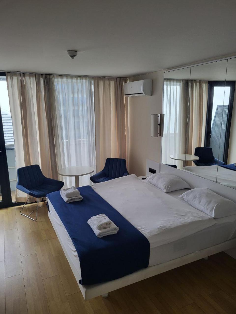 Orbi Apartments С Прекрасным Видом Batumi Bagian luar foto
