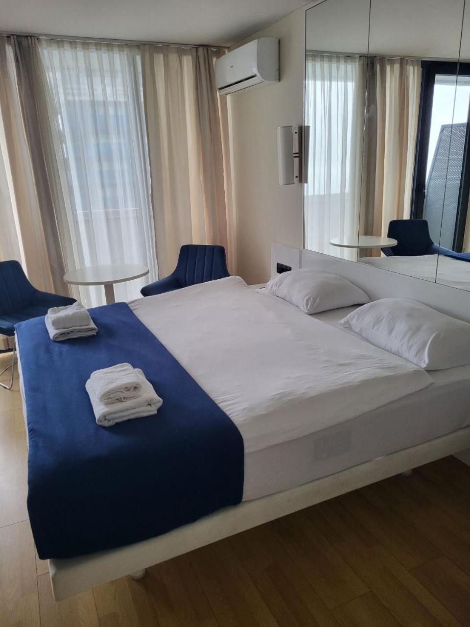 Orbi Apartments С Прекрасным Видом Batumi Bagian luar foto